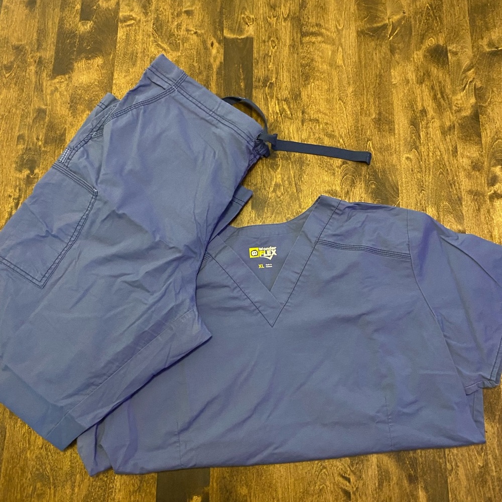 Wonder Flex Scrubs